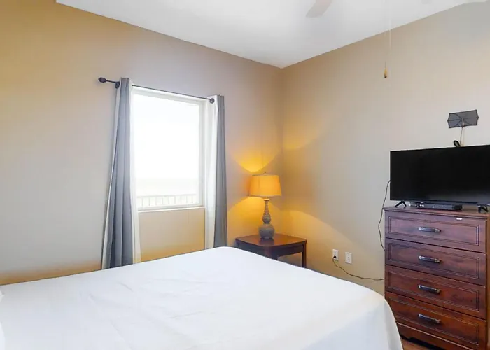 Gulf-front Penthouse With Pool Sauna Washer Dryer & Ac * Gulf Shores