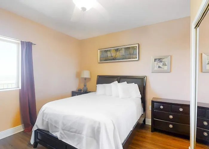 Gulf-front Penthouse With Pool Sauna Washer Dryer & Ac Holiday home