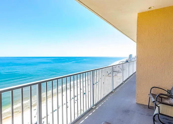 Holiday home Gulf-front Penthouse With Pool Sauna Washer Dryer & Ac